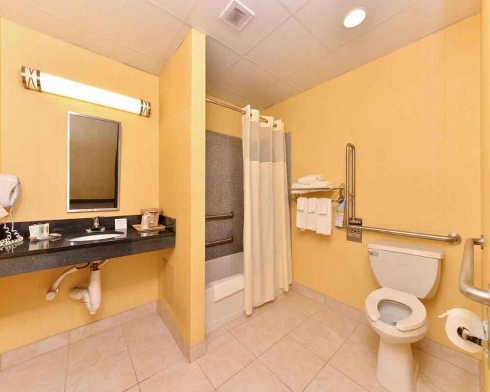 Quality Suites Stratford Image 15