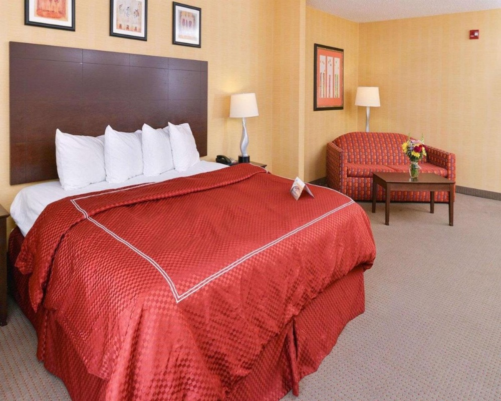 Quality Suites Stratford Image 21