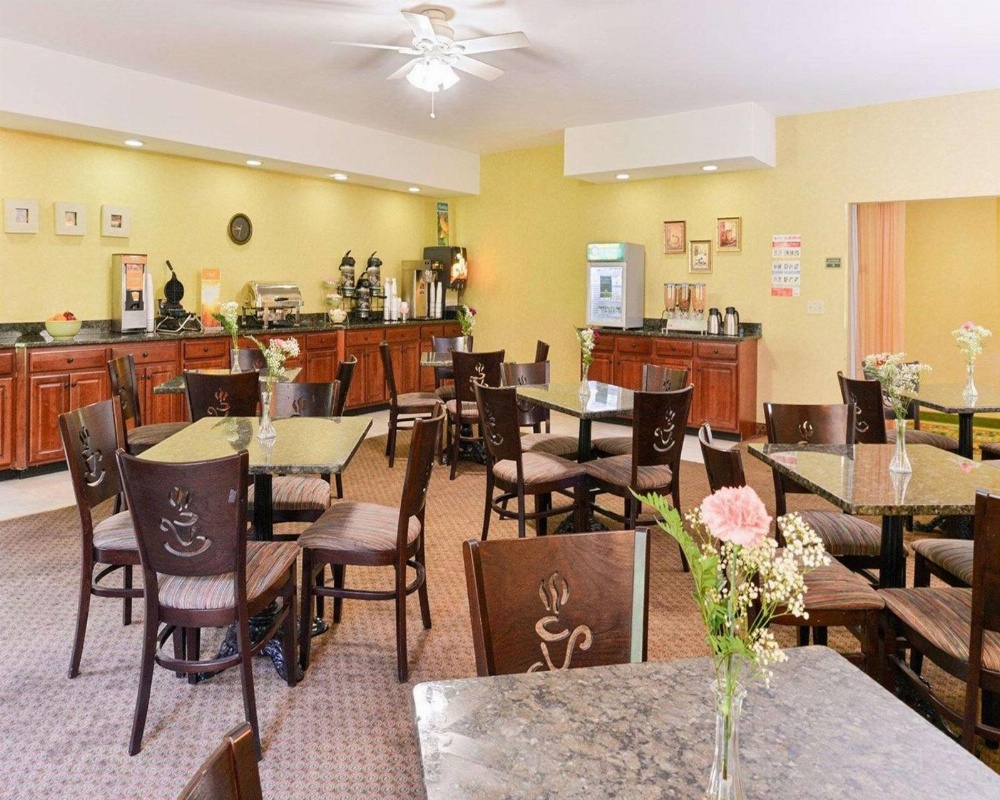 Quality Suites Stratford Main image